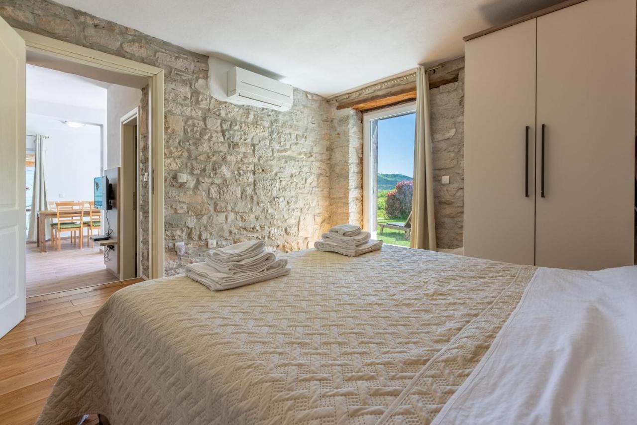 Villa Ana Motovun Esterno foto