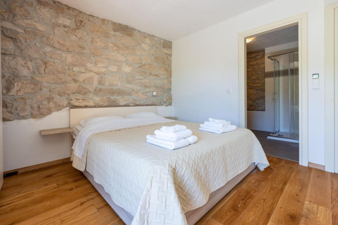 Villa Ana Motovun Esterno foto